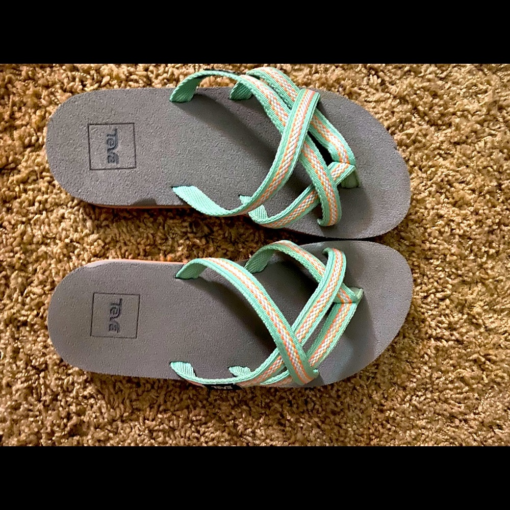 Girls coral and light green tevas